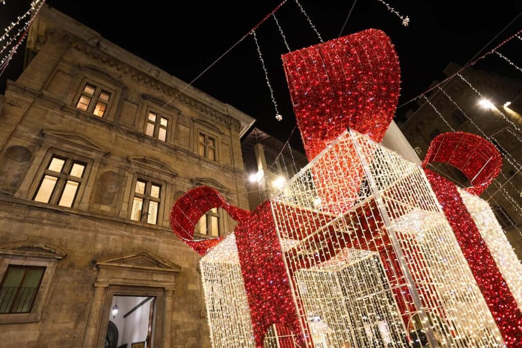 CHRISTMAS-LIGHTS-florence