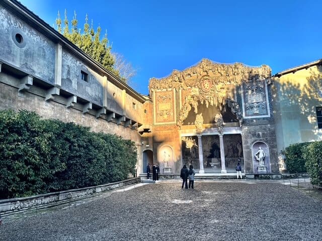 Vasari Corridor Re-Opens to the Public